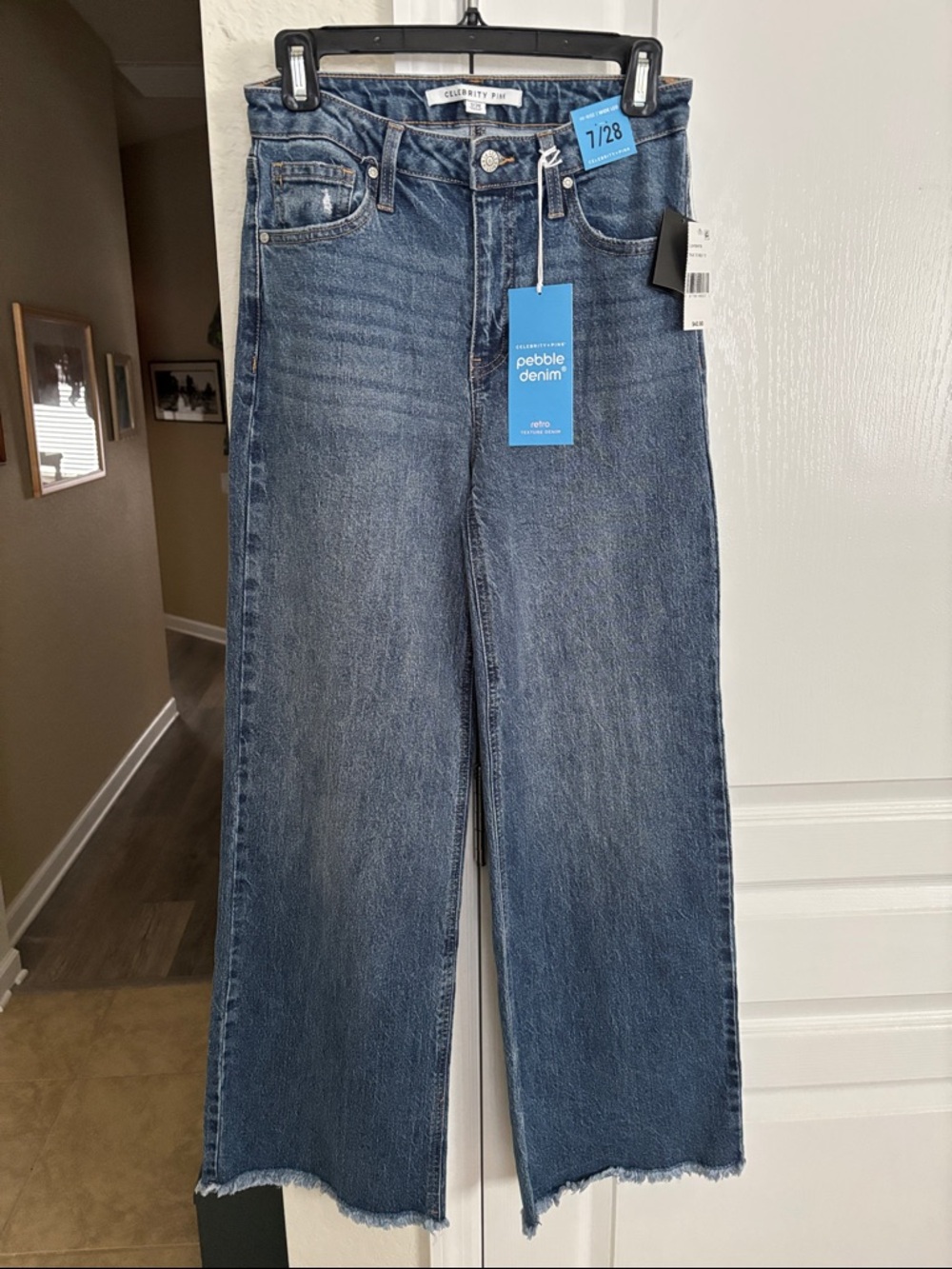 NWT! CELEBRITY PINK WIDE LEG PEBBLE DENIM